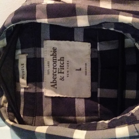 EUC Abercrombie & Fitch long sleeve blue and white plaid print shirt - Picture 2 of 5